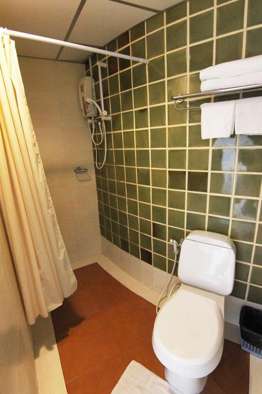 Bansabai Hostelling International Бангкок Экстерьер фото