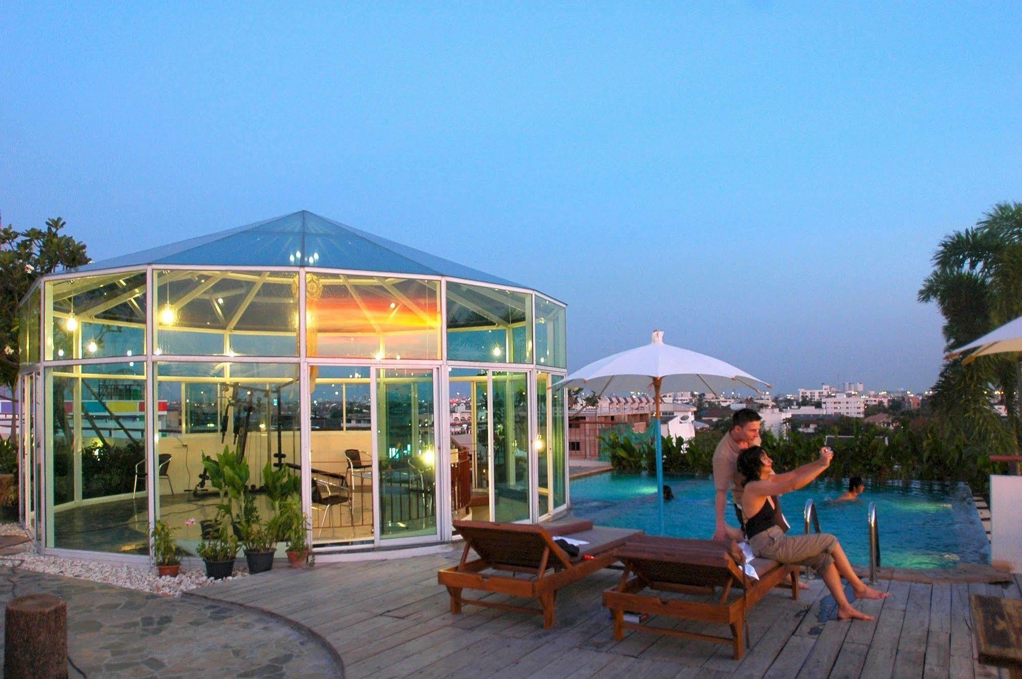 Bansabai Hostelling International Бангкок Экстерьер фото